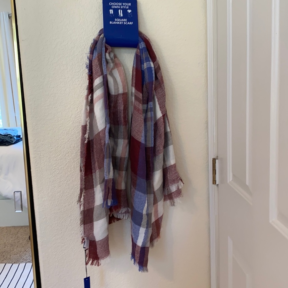 Brand new kohls scarf